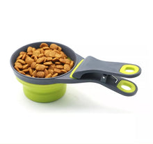 Load image into Gallery viewer, Feed scoop with clamp - foldable